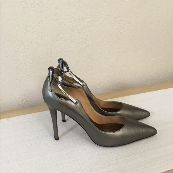 Badgley Mishka Metallic Bow Heels Size 8M - Picture 2 of 10